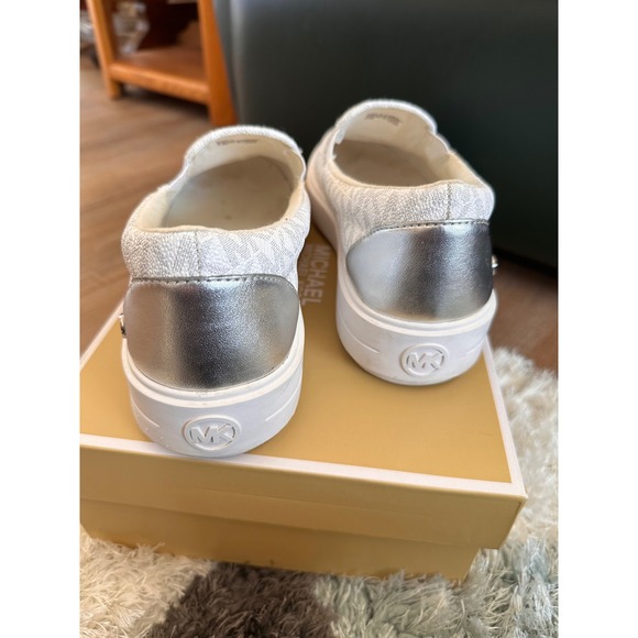MICHAEL KORS Women's MK Logo Slip On Sneakers Bright White Size 8.5 - Picture 4 of 8